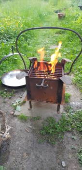 Mittelalter-Kochstelle-Lagerleben-Feuerstelle